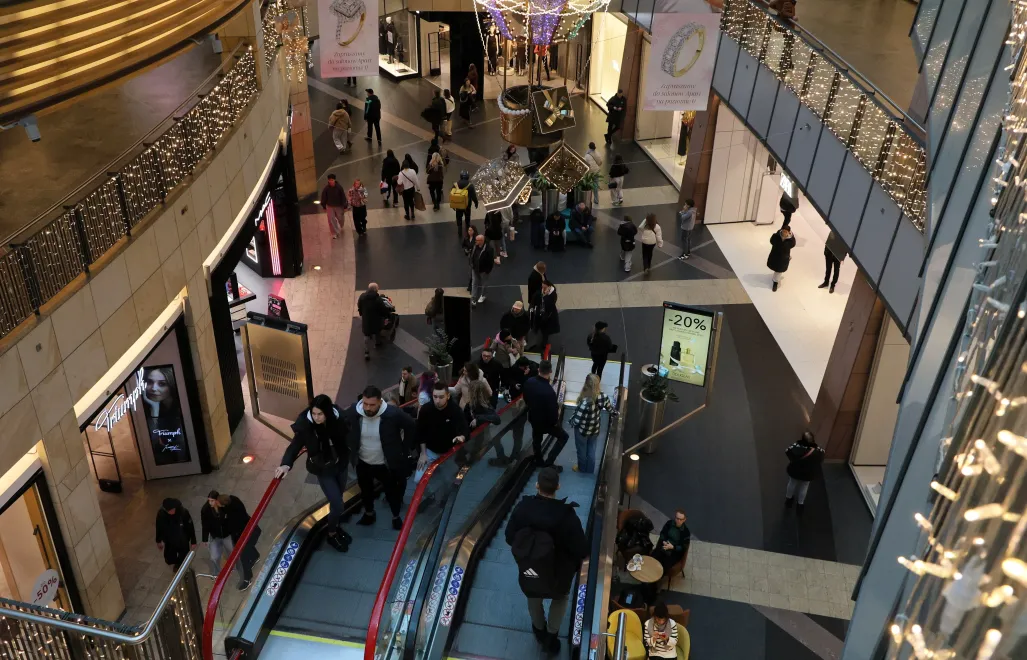 Galeria handlowa Złote Tarasy w Warszawie. Fot. PAP/Paweł Supernak