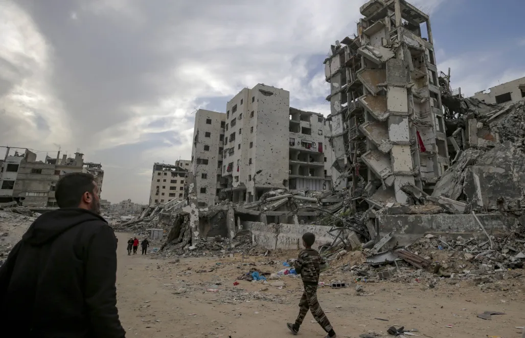 Zniszczenia w Strefie Gazy, zdjęcie ilustracyjne, fot. PAP/EPA/MOHAMMED SABER