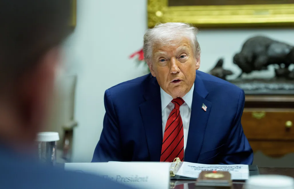 Prezydent USA Donald Trump. Fot. PAP/EPA/AARON SCHWARTZ / POOL