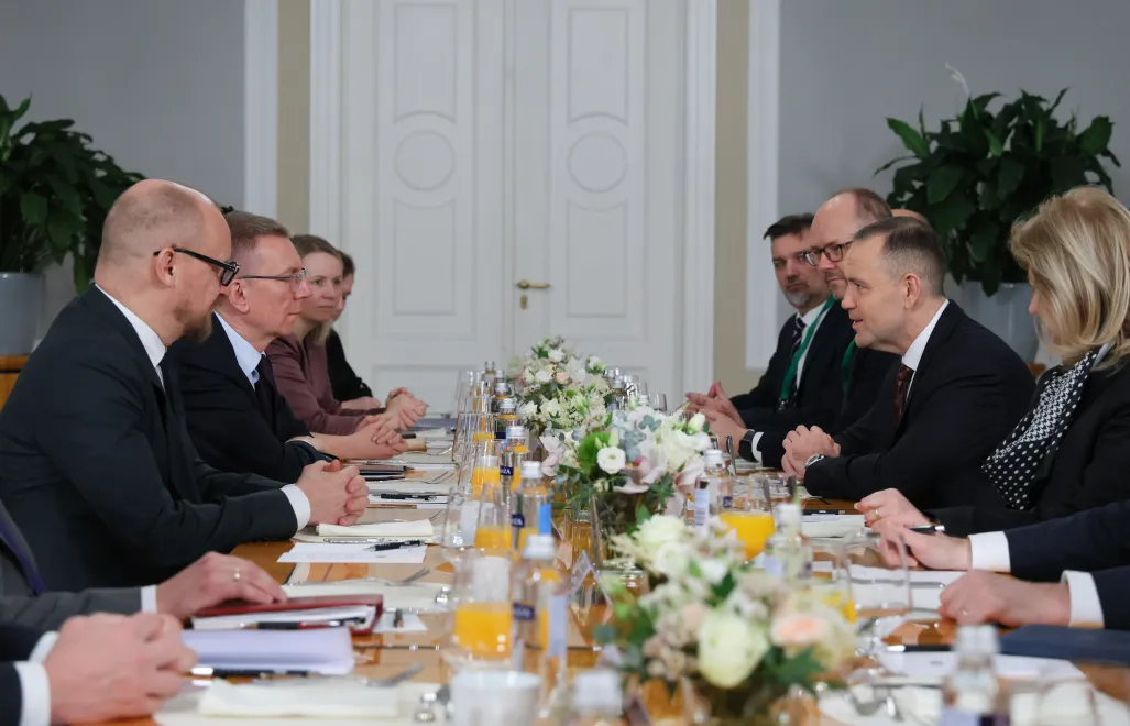 W Rydze rozpoczęło się spotkanie prezydentów Nawrockiego i Rinkeviczsa. Fot. PAP/PAP/Paweł Supernak