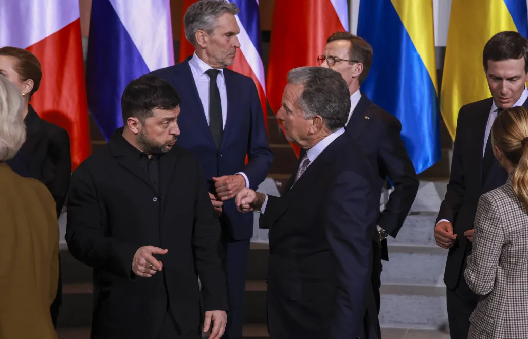 Szczyt w Berlinie. Wołodymyr Zełenski i specjalny wysłannik Trumpa, Steve Witkofff, fot. PAP/EPA/EPA POOL/CLEMENS BILAN / POOL