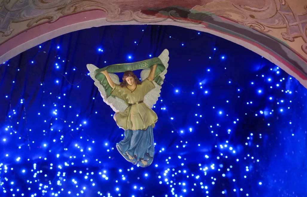 Największa w centralnej Polsce ruchoma szopka prezentowana w klasztorze ojców bernardynów w Warcie. Fot. PAP/EPA/	Marian Zubrzycki