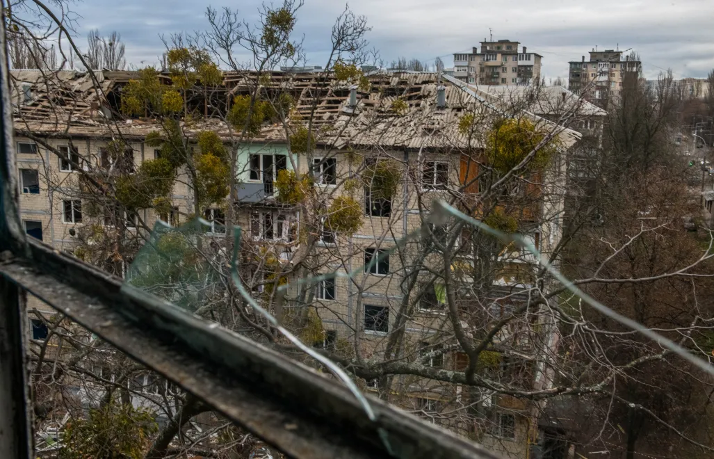 Война в Украине. Киев. Разрушения после российских обстрелов. Fot. PAP/Vladyslav Musiienko