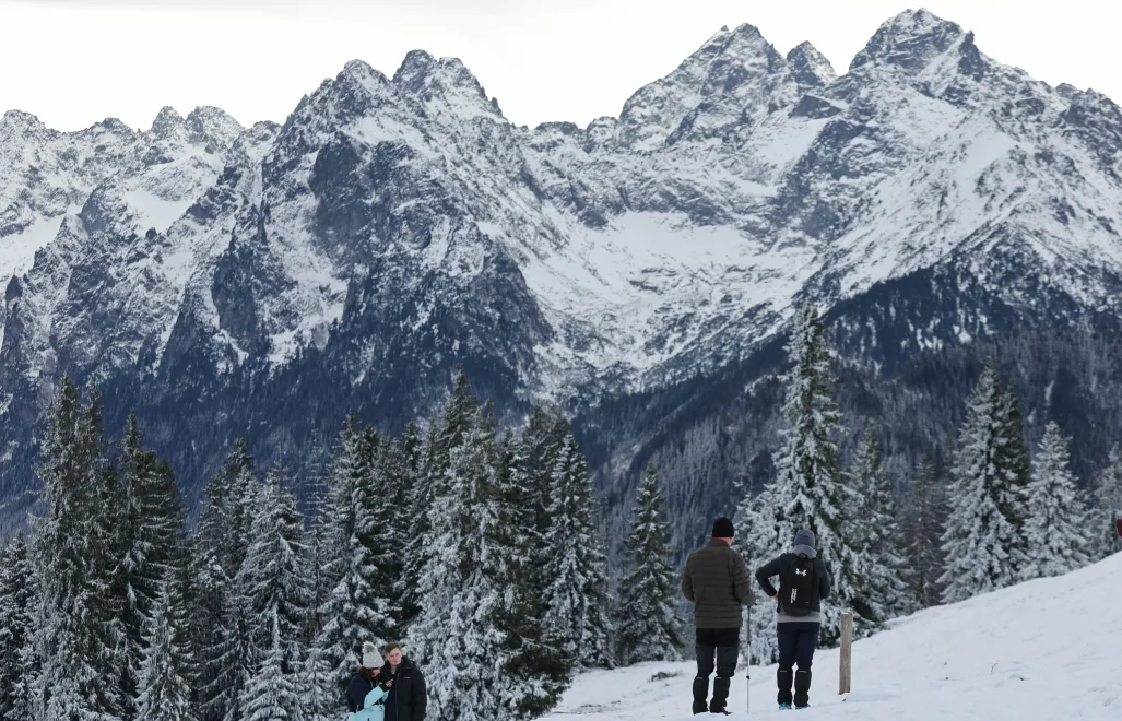 Turyści w Tatrach. Fot. PAP/Grzegorz Momot