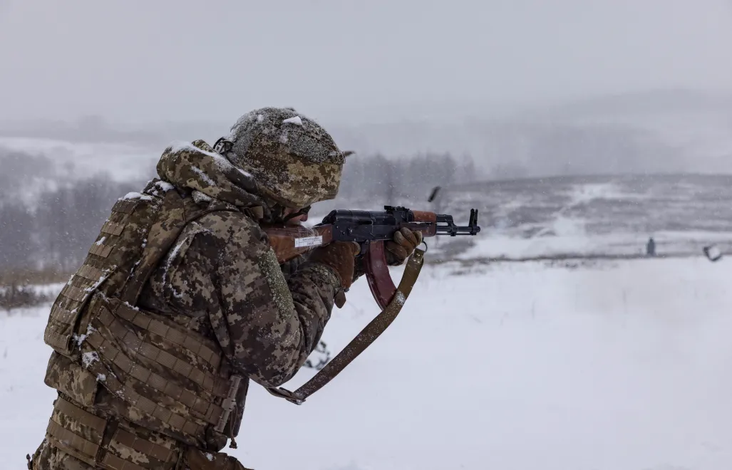 Военная подготовка украинских солдат на харьковском направлении. Фотоиллюстрация. Fot. PAP/Yevhen Titov