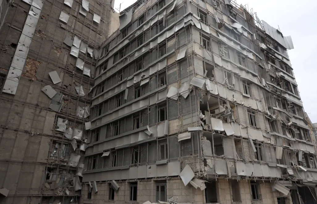 Zniszczenia w Teheranie. Fot. PAP/ EPA/ABEDIN TAHERKENAREH 