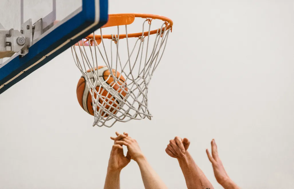 Andrzej Nowak: uroku dodają też efektowne wsady do kosza, kiedyś tego nie było. Fot. Adobe Stock/ Marek