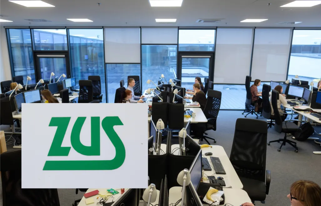 Biuro (zdjęcie ilustracyjne). Fot. PAP/Jakub Kaczmarczyk/Albert Zawada