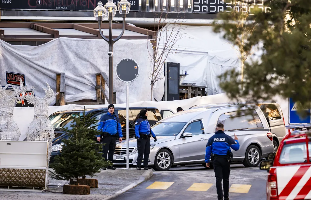 Miejsce pożaru w Szwajcarii. Fot. EPA/JEAN-CHRISTOPHE BOTT