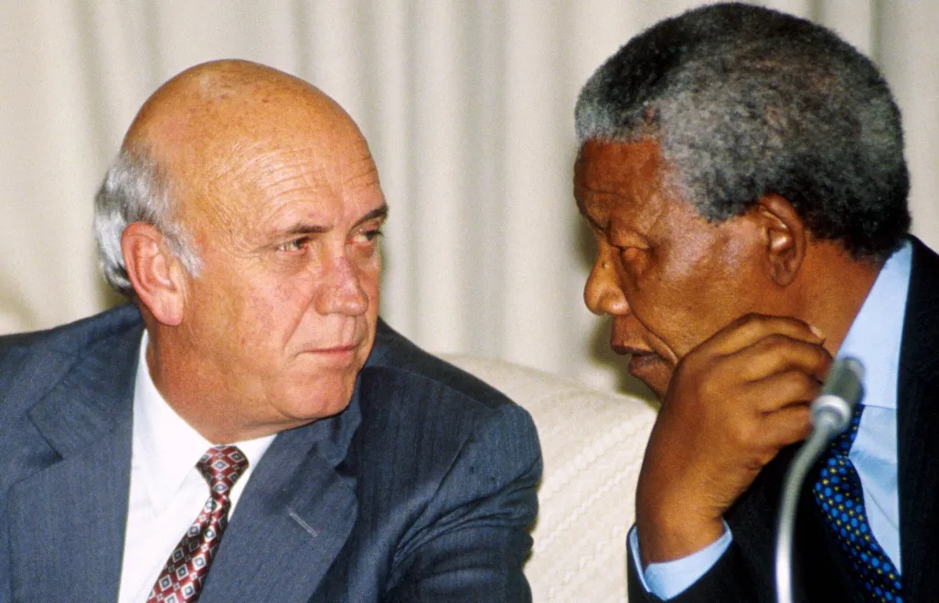 Frederik de Klerk, Nelson Mandela. Fot. PAP/ EPA/STR