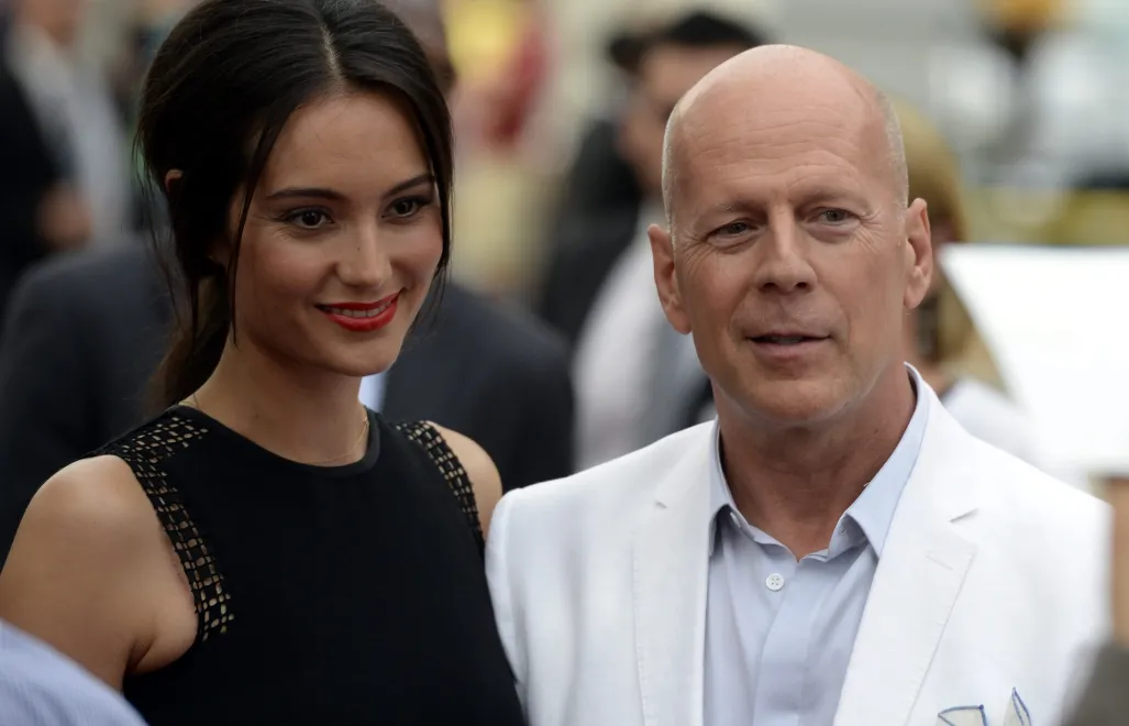 Bruce Willis i jego żona Emma Heming Willis. Fot. PAP/EPA/MICHAEL NELSON