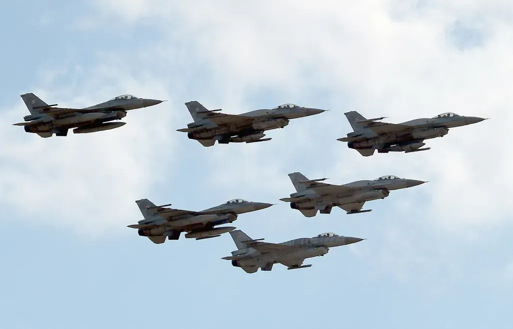 Operowanie lotnictwa wojskowego w polskiej przestrzeni powietrznej, zdjęcie ilustracyjne, Fot. PAP/ Ireneusz Sobieszczuk