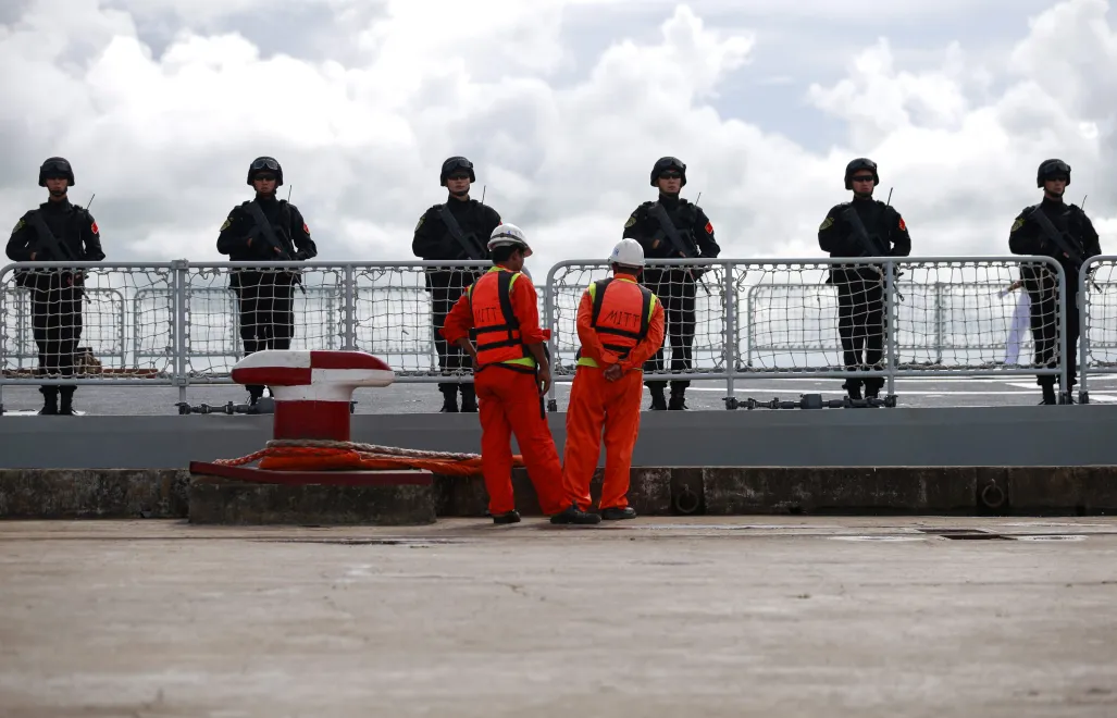 Przedstawiciel japońskiego rządu: Chiny kładą nacisk na wzmocnienie zdolności przerzutu sił z morza. Fot. PAP/EPA/	LYNN BO BO