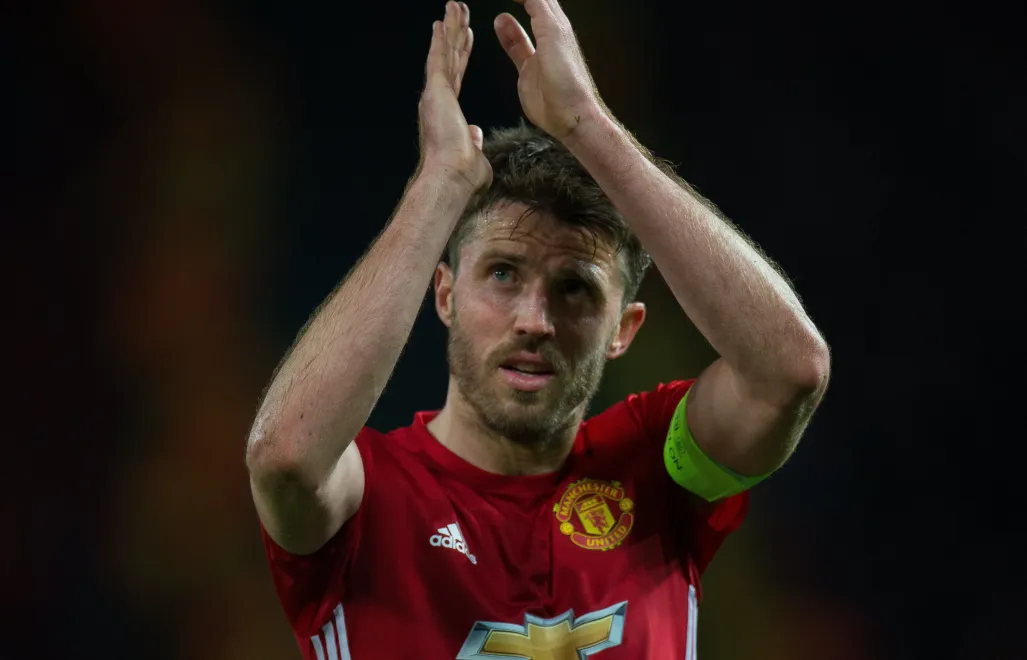 Michael Carrick w 2017 roku w barwach Manchesteru United, fot. PAP/EPA/PETER POWELL
