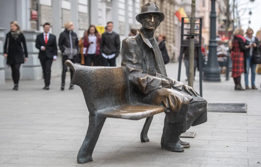 Ławeczka Tuwima w Łodzi. Fot. PAP/	Grzegorz Michałowski