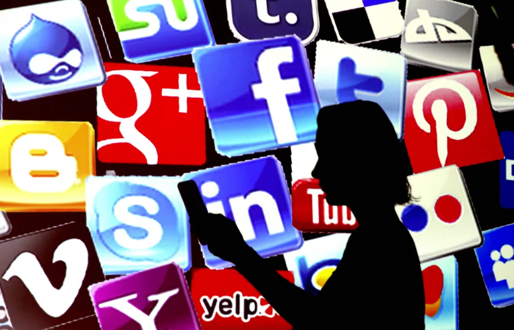 Ikony mediów społecznościowych Fot. PAP/EPA/SEDAT SUNA