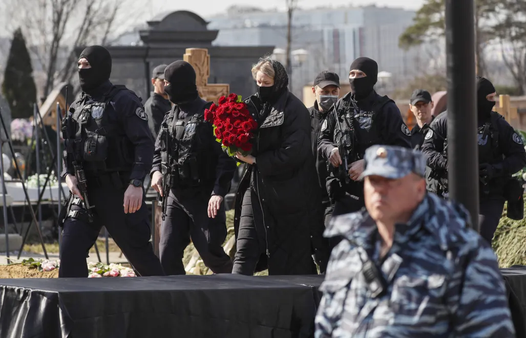 Похороны. Fot. PAP/EPA/YURI KOCHETKOV (фотоиллюстрация)