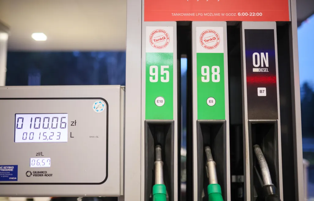 Stacja benzynowa (zdjęcie ilustracyjne). Fot. PAP/Leszek Szymański
