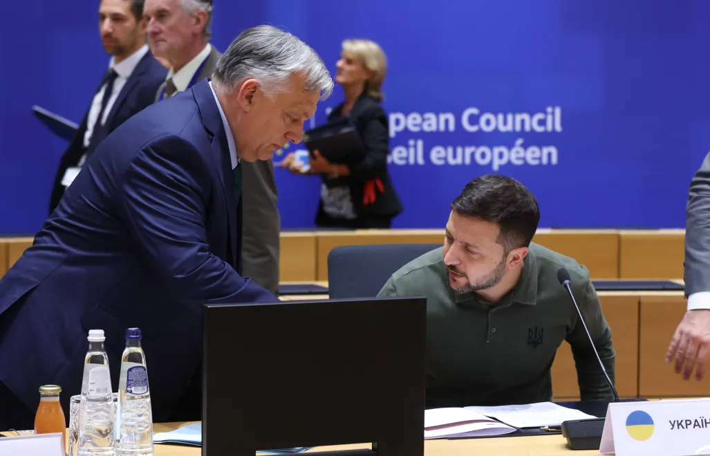 Viktor Orban i Wołodymyr Zełenski, fot. PAP/EPA/EPA POOL/OLIVIER HOSLET / POOL