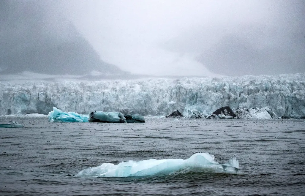 Lodowiec na archipelagu Svalbard, zdjęcie ilustracyjne, fot. PAP/EPA/ANSA/EMANUELE VALERI