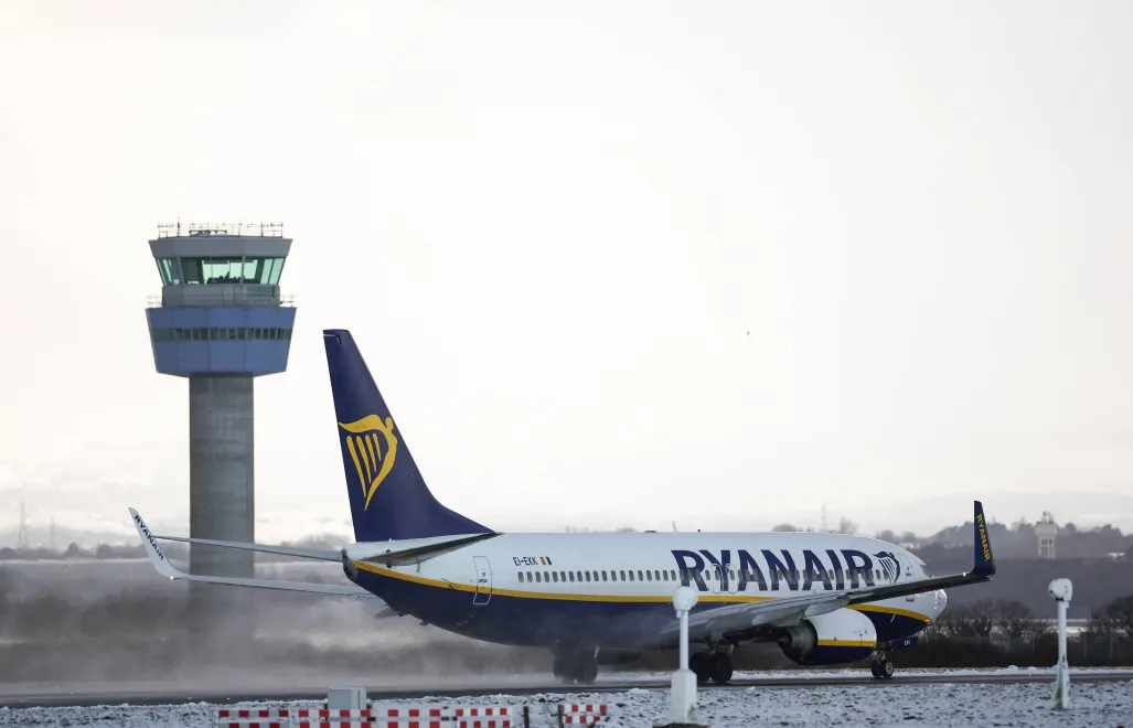 Samolot Ryanair, fot. PAP/EPA/ADAM VAUGHAN