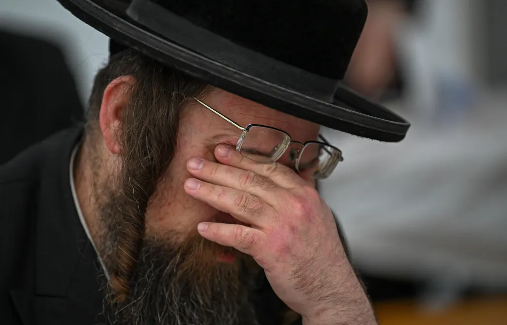 Chasyd podczas pielgrzymki do grobu cadyka Elimelecha w Leżajsku Fot. PAP/Darek Delmanowicz