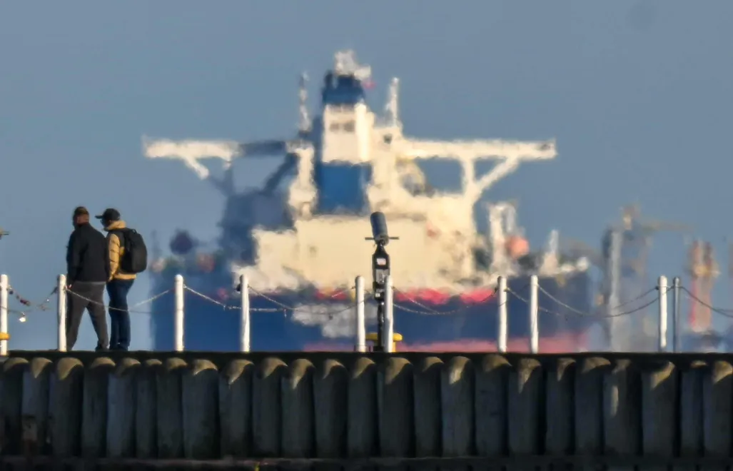 Танкер в порту. Фотоілюстрація. Fot. PAP/Andrzej Jackowski