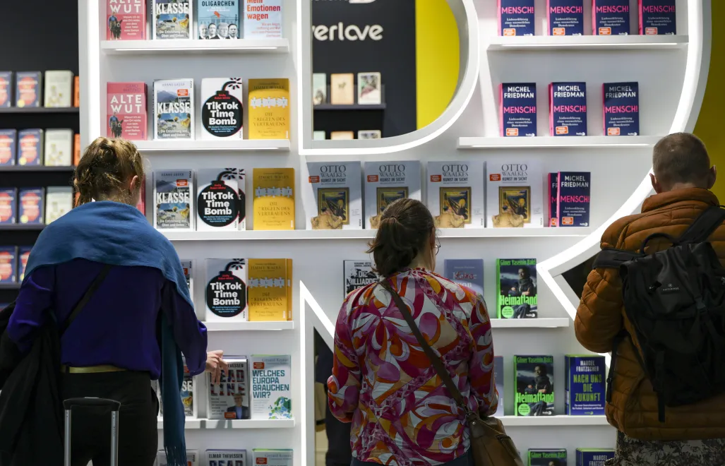Książki (zdjęcie ilustracyjne). Fot. EPA/CHRISTOPHER NEUNDORF