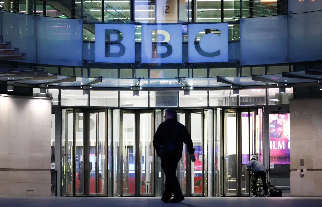 Siedziba BBC w Londynie. Fot. PAP/EPA/ANDY RAIN 