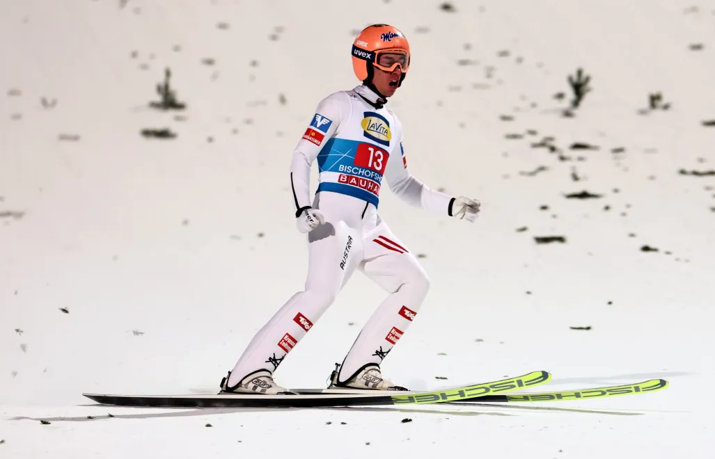 Stefan Kraft. Fot. PAP/EPA/ANNA SZILAGYI