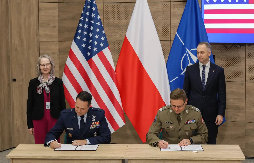 Легионово. Подписание соглашения о киберзащите. Fot. PAP/Paweł Supernak