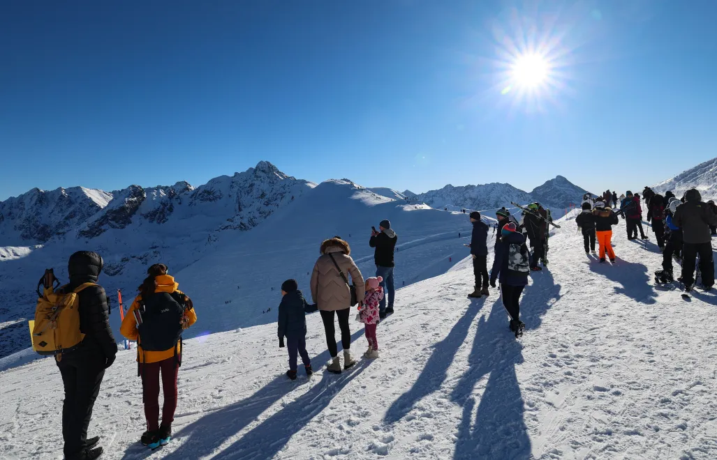Wyciąg krzesełkowy w Kotle Gąsienicowym na Kasprowym Wierchu, fot. PAP/Grzegorz Momot