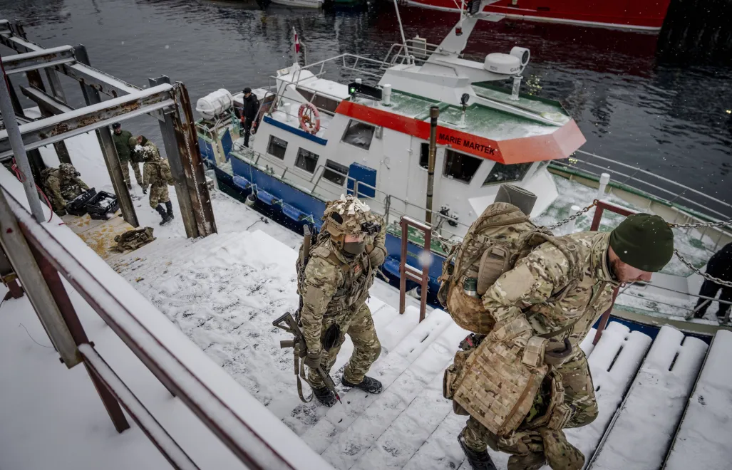 Duńscy żołnierze na terenie Grenlandii. Fot. PAP/EPA/Mads Claus Rasmussen 