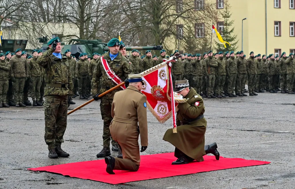 Pułkownik Krzysztof Duda w piątek uroczyście przejął dowodzenie 12. Brygadą Zmechanizowaną. Fot. PAP/	Marcin Bielecki