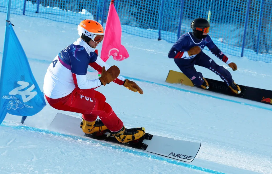 Zimowe Igrzyska Olimpijskie - Polak Michał Nowaczyk w kwalifikacjach slalomu giganta równoległego snowboardzistów. Fot. PAP/Grzegorz Momot