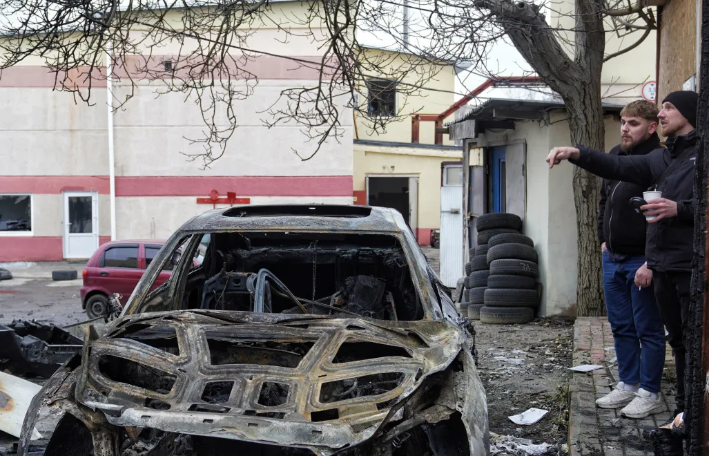 Zniszczenia spowodowane rosyjskim atakiem w Odessie. Fot. PAP/Alena Solomonova