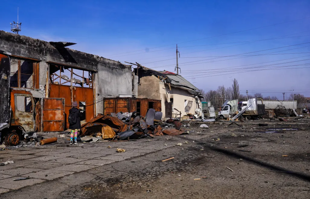 Zniszczenia po rosyjskim ataku dronowym na Czarnomorsk w obwodzie odeskim. Fot. PAP/Alena Solomonova
