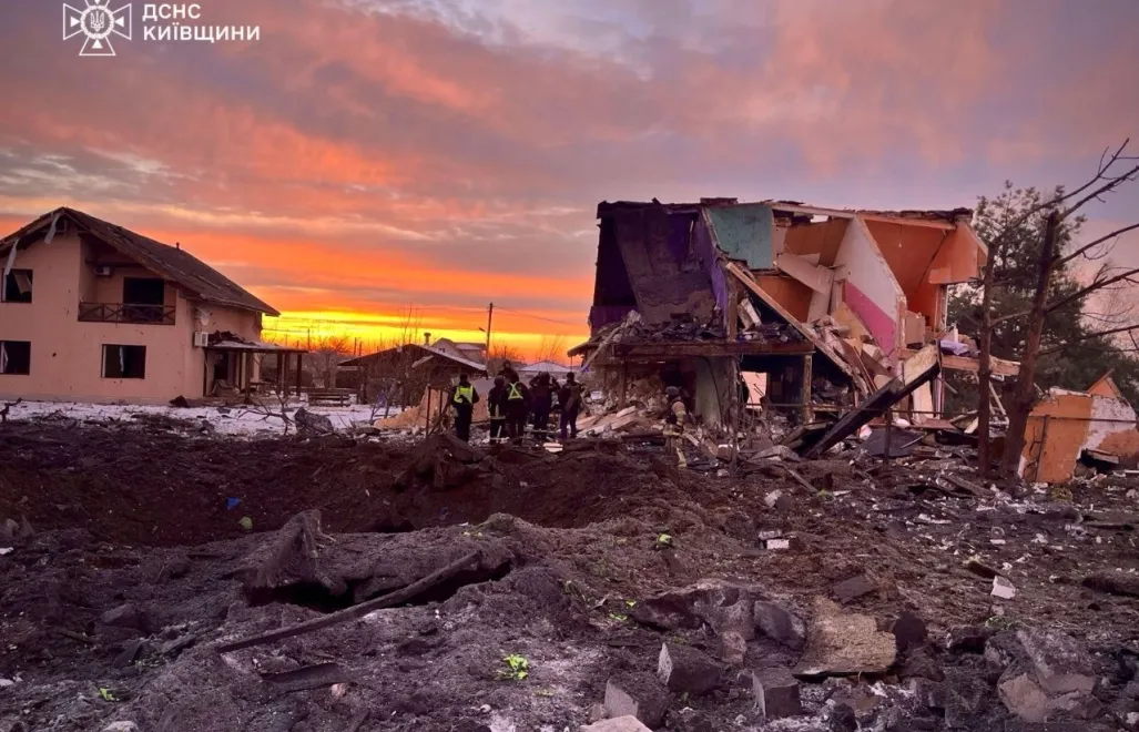 Наслідки російського обстрілу Київщини. Fot. Facbook / ДСНС України, ДСНС Київщини