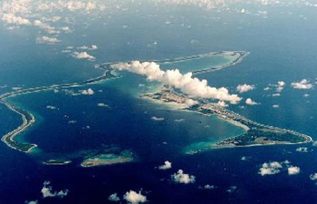 Archipelag Czagos z lotu ptaka, fot. PAP/EPA/PA FILES/US DEPT OF DEFENSE