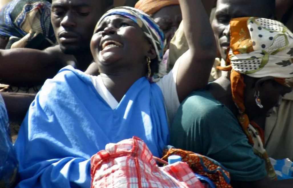 Część mieszkańców uciekła, cześć została otoczona przez napastników, schwytana i rozstrzelana. Fot. PAP/EPA/	STR (zdjęcie ilustracyjne)
