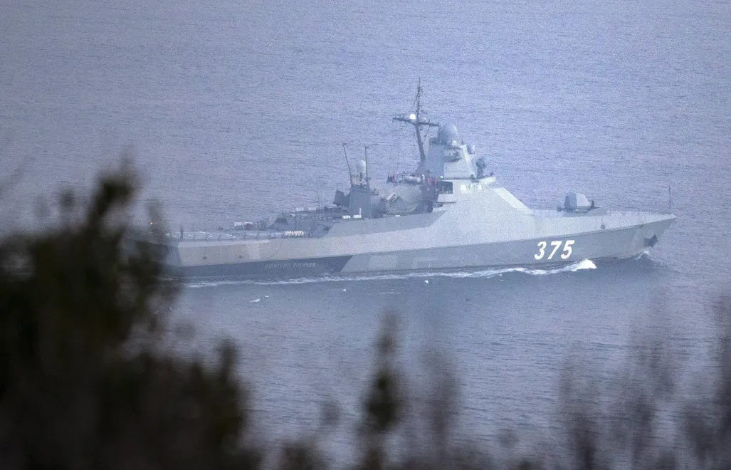 Portugalskie media: nasiliła się obecność rosyjskich okrętów. Fot. PAP/	EPA/ERDEM SAHIN (zdjęcie ilustracyjne)