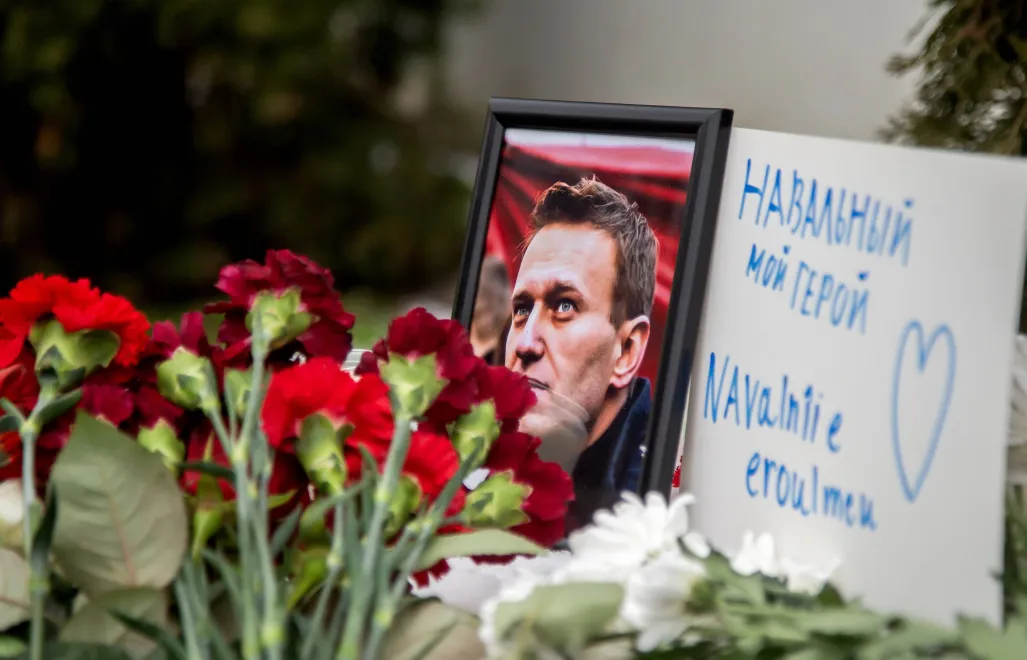 Дань уважения российскому оппозиционеру Алексею Навальному в Молдове. Fot. PAP/EPA/DUMITRU DORU