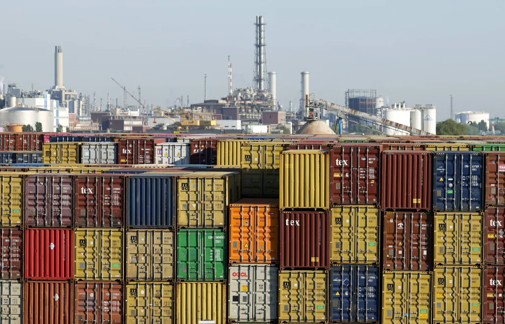 Контейнери в комерційному порту Рейн-Неккар у Мангеймі, Німеччина. Фотоілюстрація. Fot. PAP/EPA/RONALD WITTEK