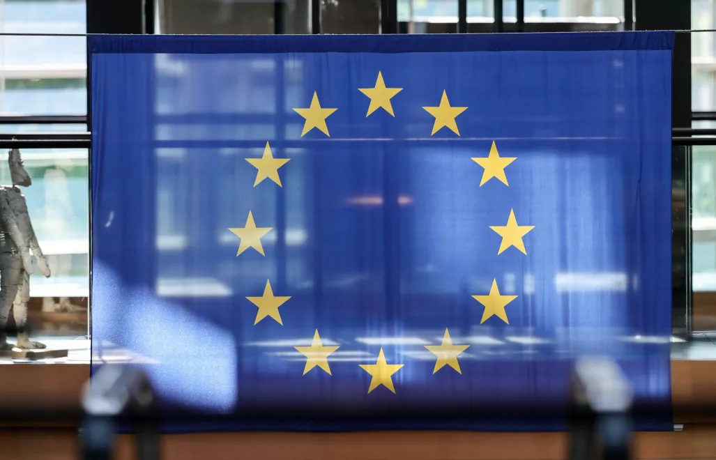 Прапор ЄС, фотоілюстрація. Fot. PAP/EPA/RONALD WITTEK