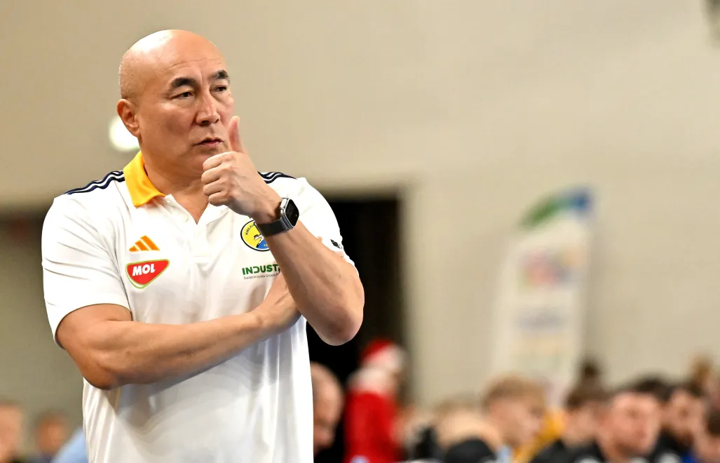 Trener Industrii Kielce Tałant Dujszebajew, fot. PAP/Piotr Polak