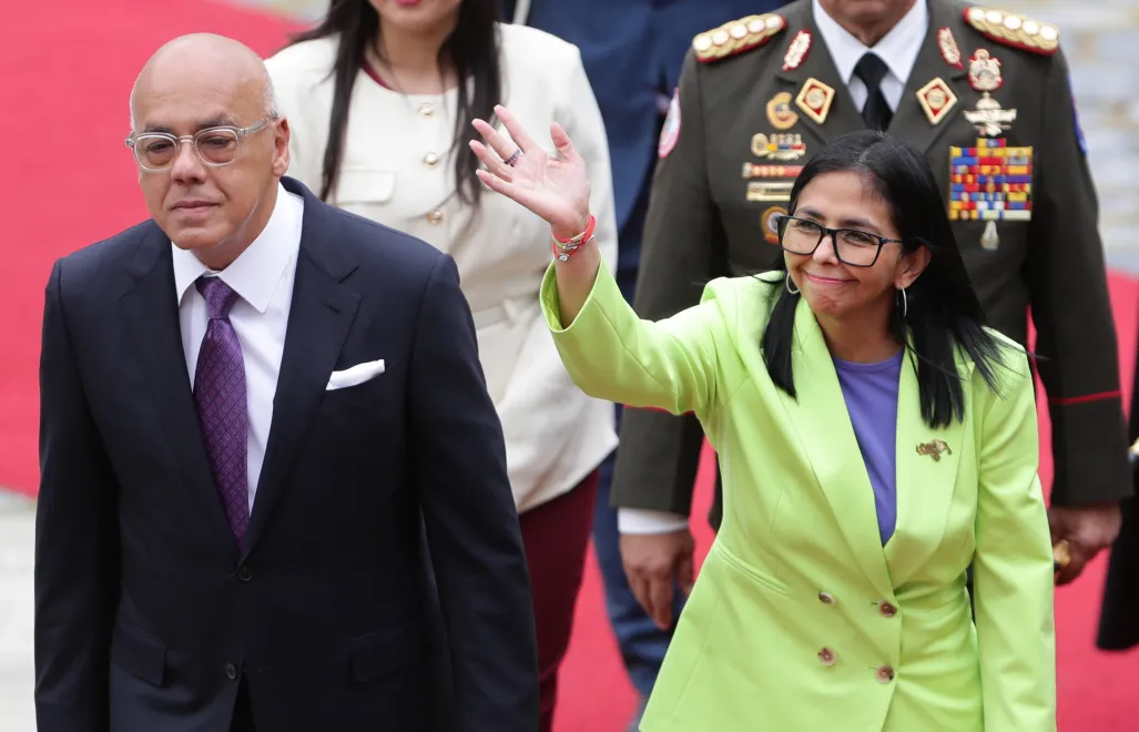 Jorge Rodriguez i Delcy Rodriguez Fot. PAP/EPA/RONALD PENA R