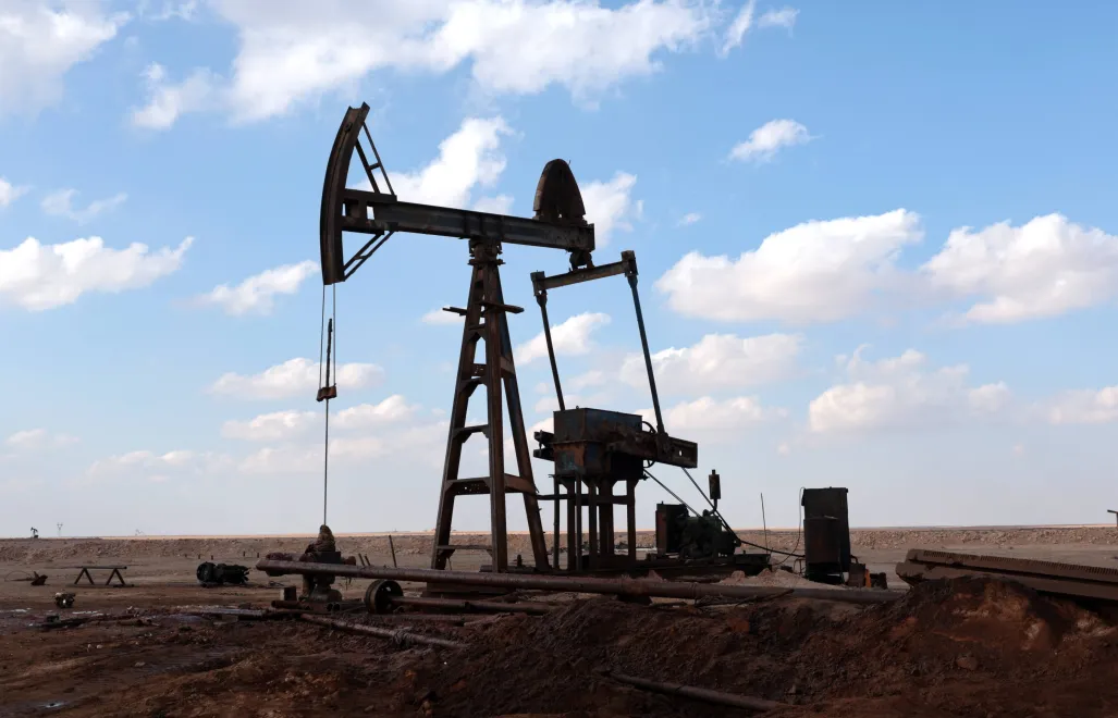 Ropa naftowa (zdjęcie ilustracyjne). Fot. EPA/MOHAMMED AL-RIFAI