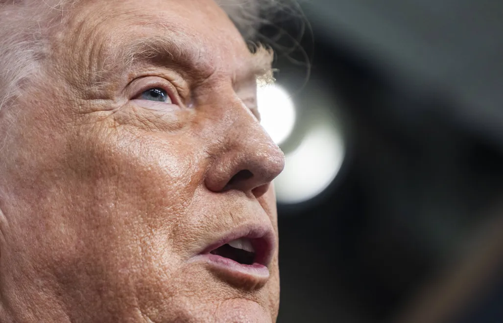 Projekt trafi na biurko prezydenta USA, który zapowiedział jego podpisanie. Fot. PAP/EPA/	JIM LO SCALZO