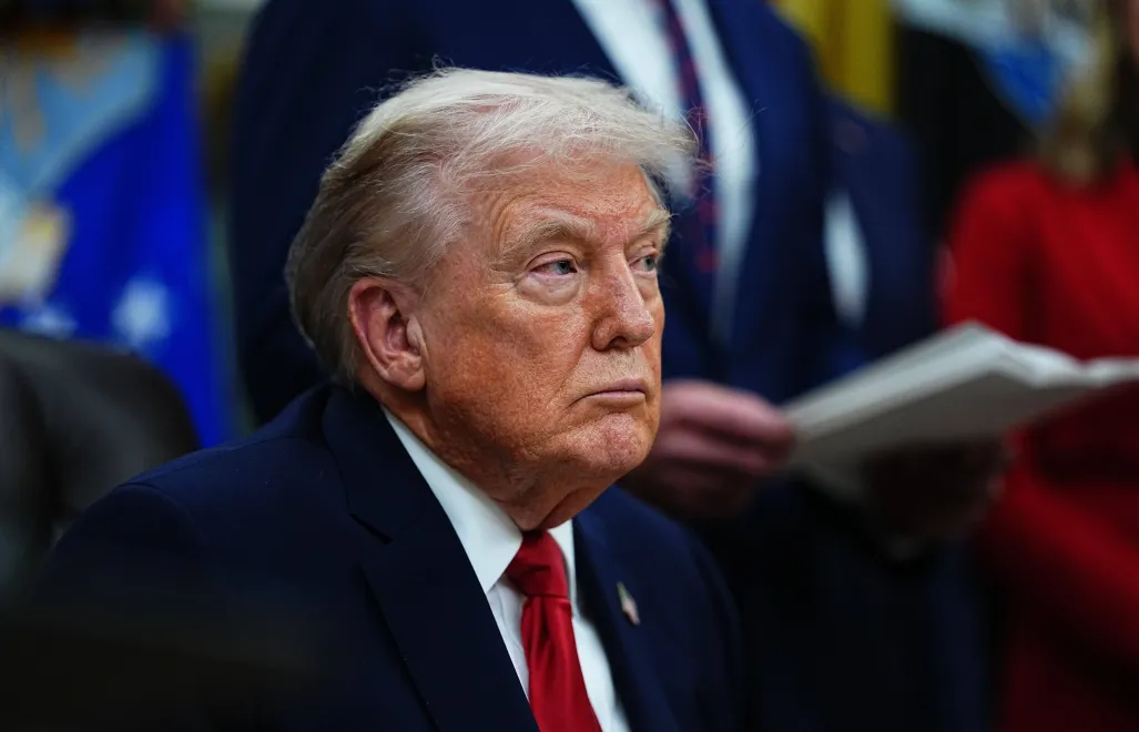 Prezydent USA Donald Trump. Fot. PAP/EPA/AARON SCHWARTZ / POOL