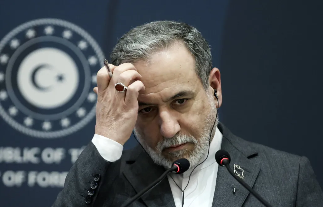 Szef resortu spraw zagranicznych Iranu Abbas Aragczi. Fot. PAP/EPA/ERDEM SAHIN